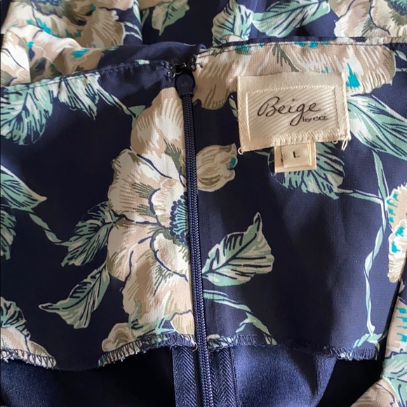 BEIGE BY ECI NAVY FLORAL SLEEVELESS DRESS - Picture 9 of 11